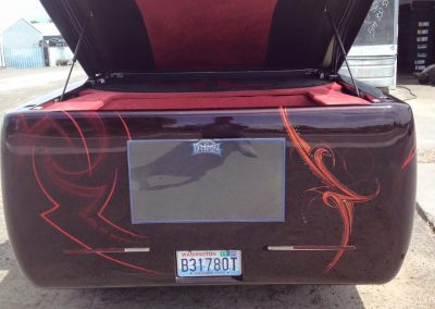 red painting car shop